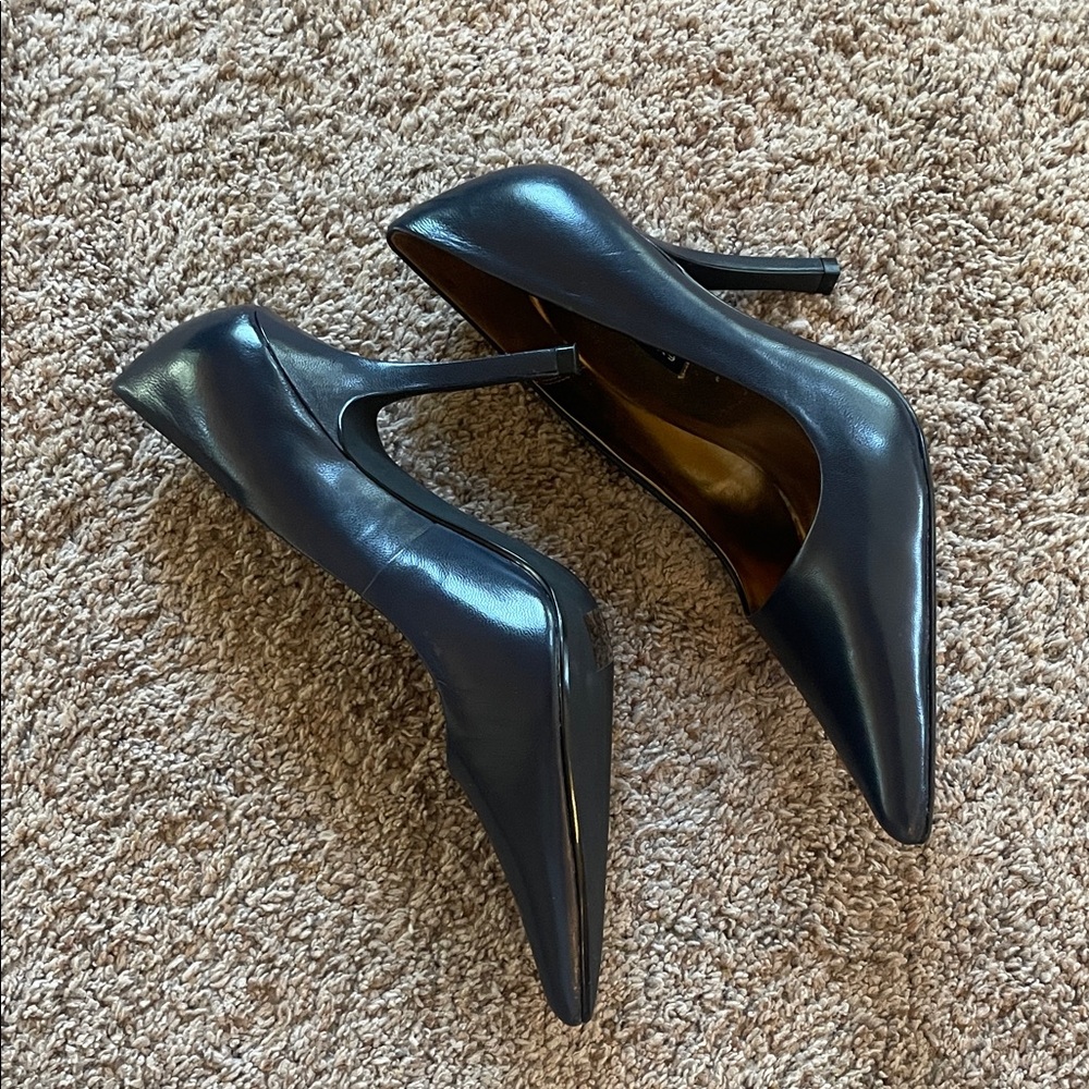 Chinese Laundry Navy Blue Pointed Heels 152 - Picture 2 of 4